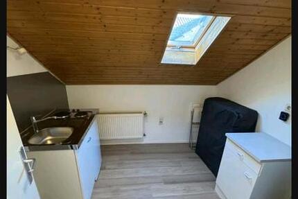 1 Zimmer im Dachgeschoss