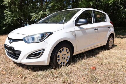 Hyundai i20 106.000 km 4.950 &euro; Sachsenheim 74343