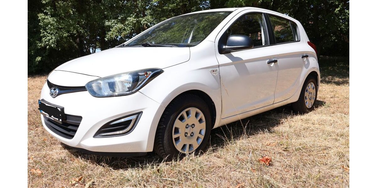 Hyundai i20 106.000 km 4.950 &euro; Sachsenheim 74343