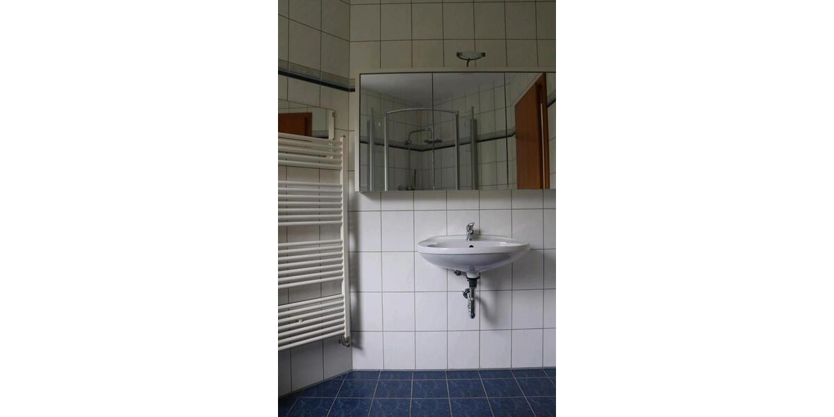 Geräumige 2-Zimmer-Wohnung mit EBK und Terrasse in Kraichtal 2 zimmer