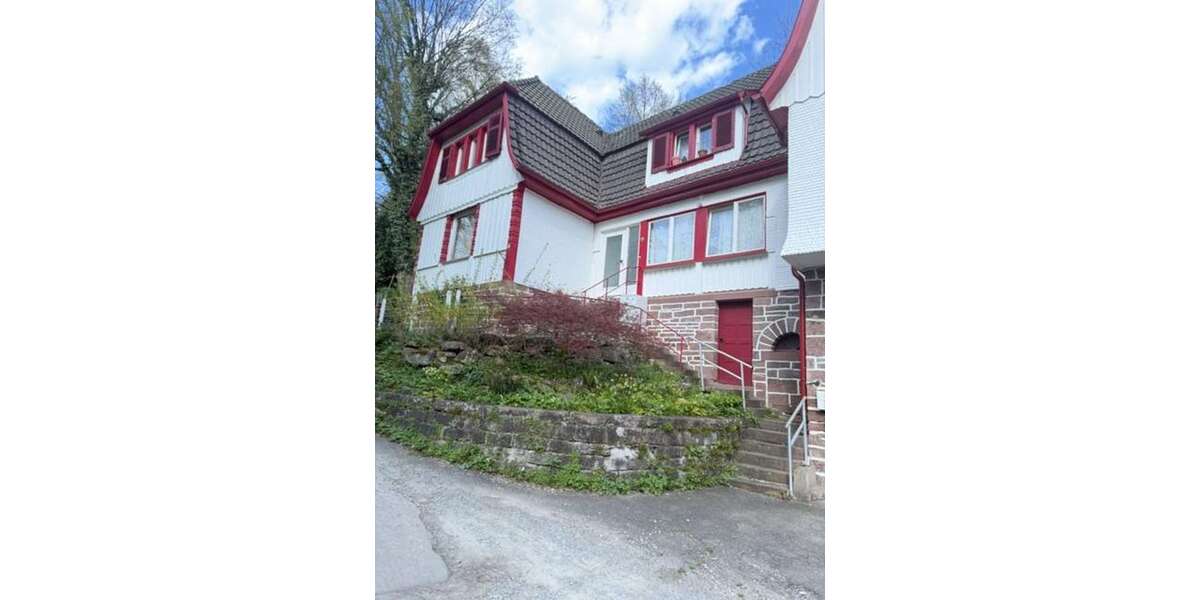 Einfamilienhaus Neuenbürg - 8 Zimmer, 214 m&sup2;, 249.000&euro; | Angebot:26494081
