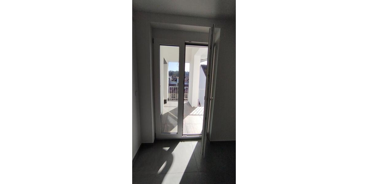 Etagenwohnung Mühlacker - 3 Zimmer, 115 m&sup2;, 1.140&euro; | Angebot:25632700