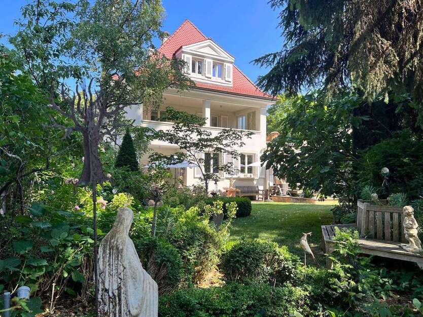 Haus zum Kaufen in Karlsruhe 3.595.000 € 308 m²