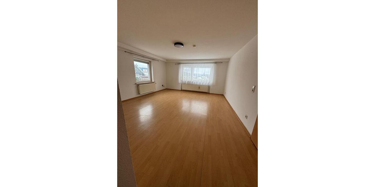 3-Zimmer-EG-Wohnung mit Hof in Niefern zimmer