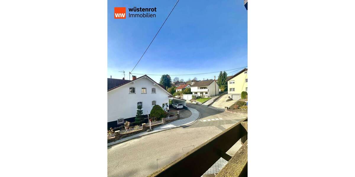 Wohnung zum Kaufen in Karlsbad 265.000 € 170.6 m² 6 zimmer