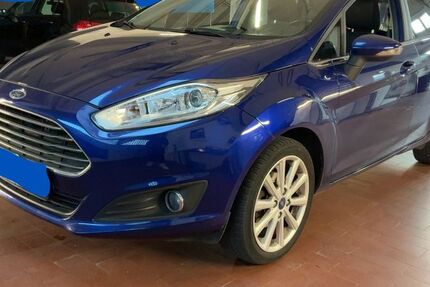 Ford Fiesta 50.000 km 9.789 &euro; Pforzheim 75179