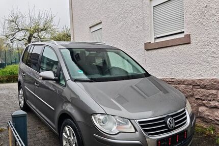VW Touran 281.650 km 4.300 &euro; Gaggenau 76571