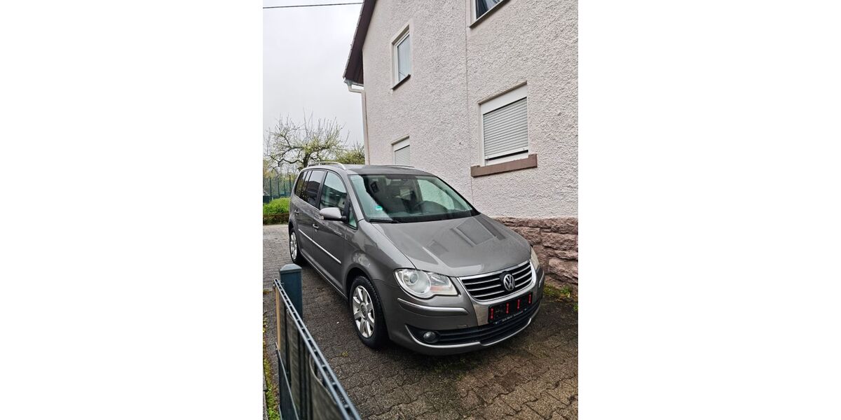 VW Touran 281.650 km 4.300 &euro; Gaggenau 76571