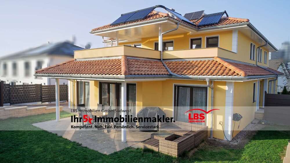 Einfamilienhaus Pforzheim Büchenbronn - 9 Zimmer, 350 m&sup2;, 1.150.000&euro; | Angebot:25993206