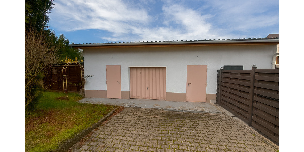 Raum für Ideen: Doppelhaushälfte mit Bauplatz, großem Garten und Garage 5 zimmer
