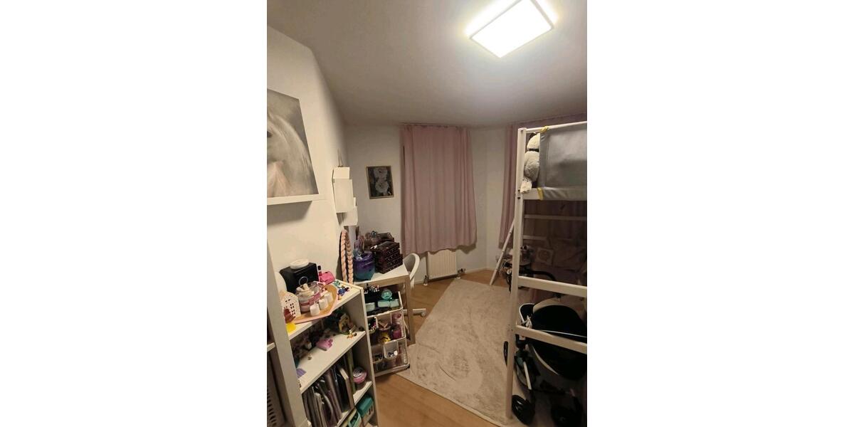 Erdgeschoßwohnung Sachsenheim - 4.5 Zimmer, 88 m&sup2;, 425.000&euro; | Angebot:25561101