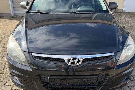 Hyundai i30 173.000 km 2.499 € Pforzheim 75179