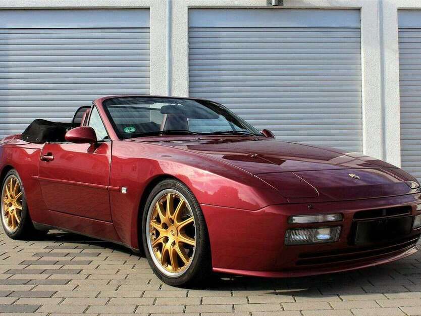 944