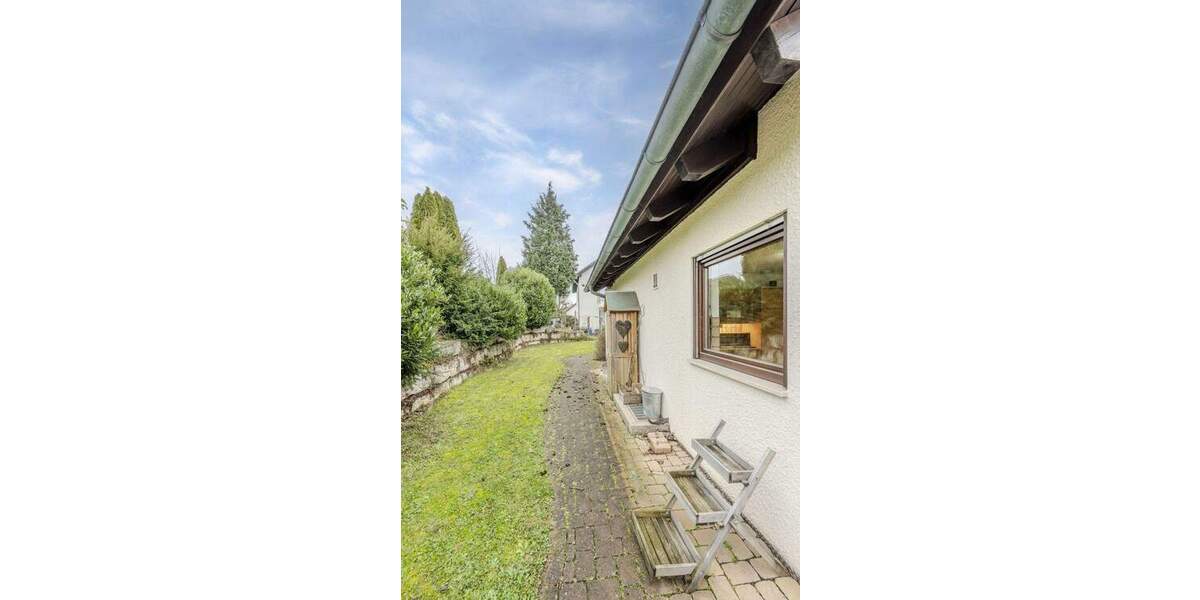 Einfamilienhaus Markgröningen / Schönbühlhof Schönbühlhof - 7 Zimmer, 227 m&sup2;, 698.000&euro; | Angebot:25704161