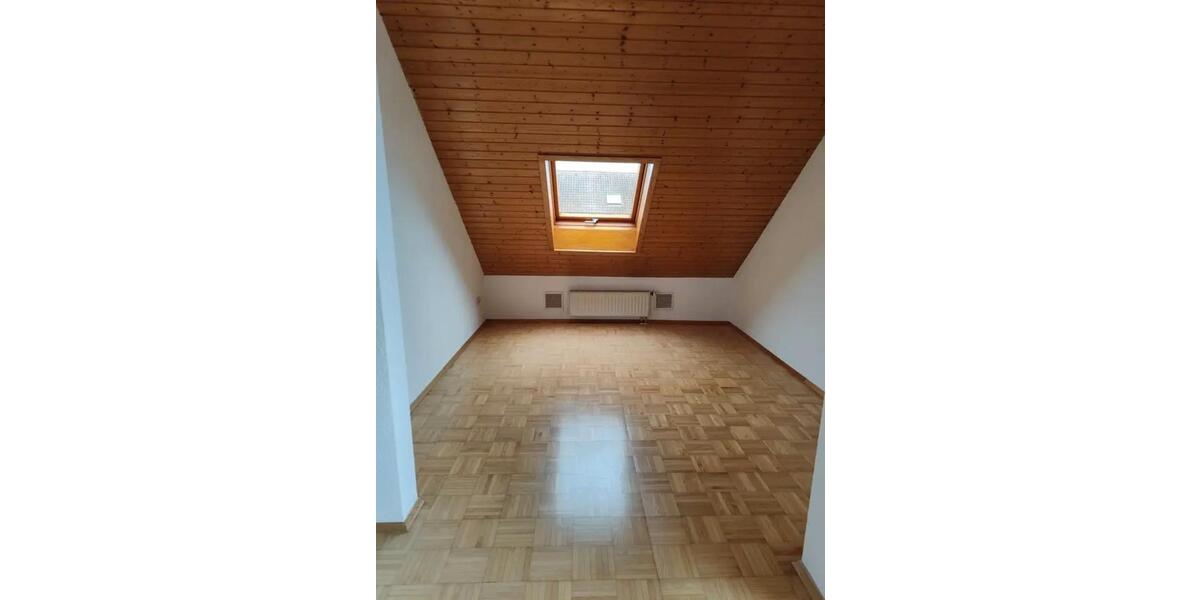 Dachgeschoßwohnung Karlsruhe Grötzingen - 3.5 Zimmer, 100 m&sup2;, 1.679&euro; | Angebot:26429155