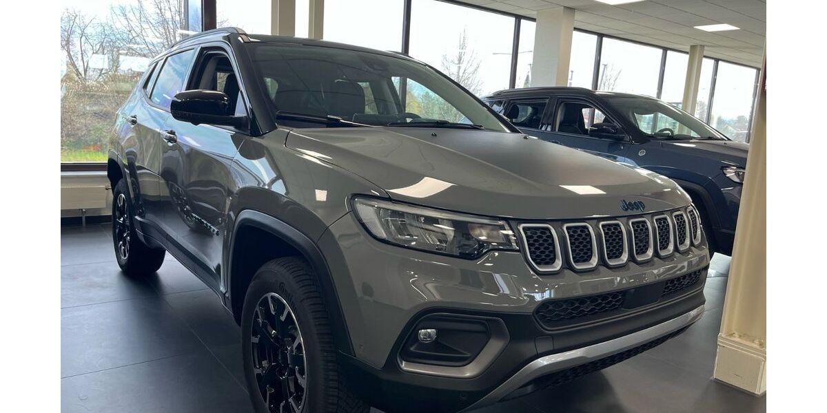 Jeep Compass 10 km 35.990 € Karlsruhe 76185