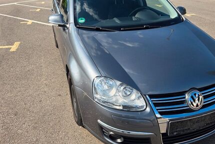 VW Golf 176.000 km 4.500 € Königsbach-Stein 75203
