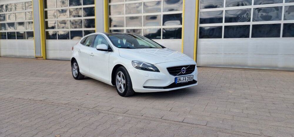 V40