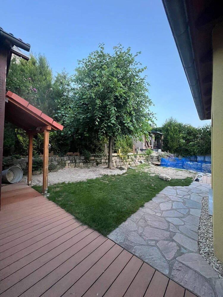 Mediterranes Einfamilienhaus in ruhiger Lage. Provisionsfrei, da Privatverkauf !!!
