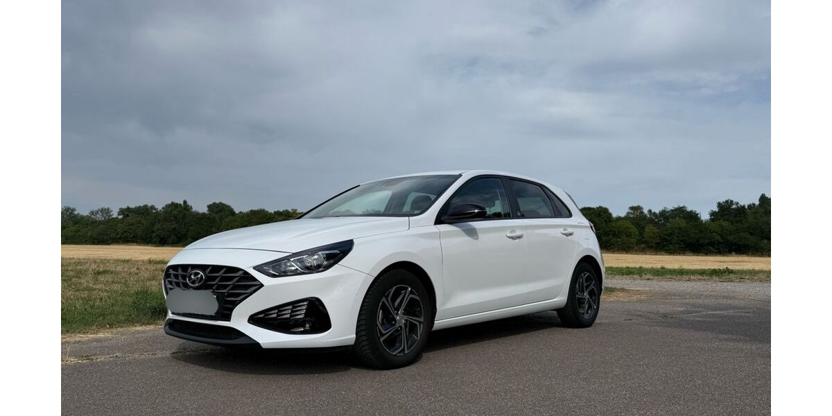 Hyundai i30 66.000 km 13.000 &euro; Karlsruhe 76149
