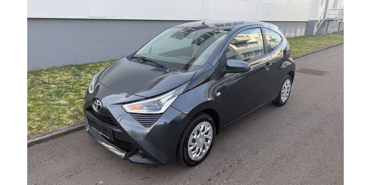 Toyota Aygo (X) 99.700 km 8.999 &euro; Sindelfingen 71069