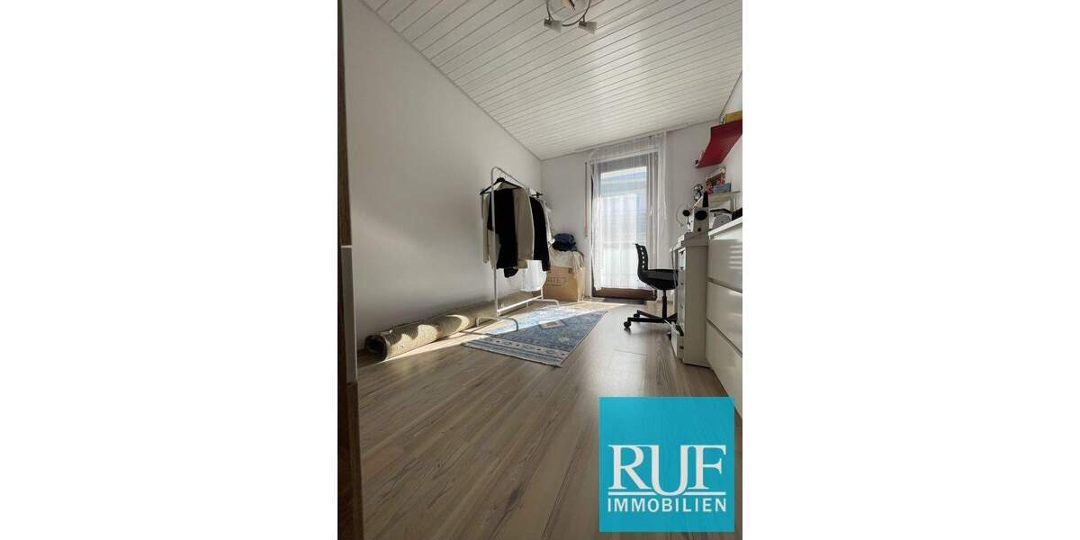 Reihenmittelhaus Pforzheim Eutingen - 4 Zimmer, 110 m&sup2;, 380.000&euro; | Angebot:25693390