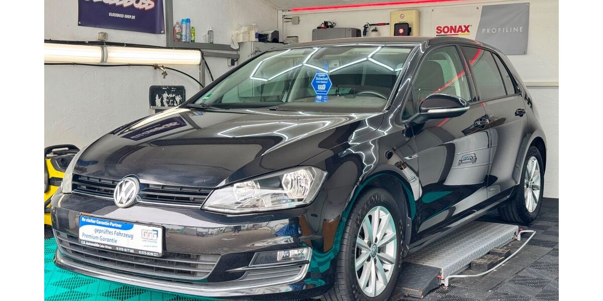 VW Golf 129.000 km 11.999 &euro; Calw 75365