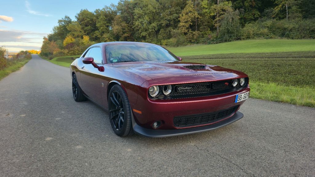 Dodge Challenger 45.700 km 39.900 € Leonberg 71229