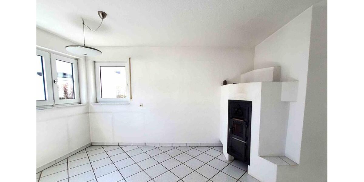 Einfamilienhaus Sersheim - 7 Zimmer, 185 m&sup2;, 1.900&euro; | Angebot:25267580