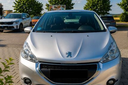 Peugeot 208 101.700 km 5.300 &euro; Bruchsal 76646