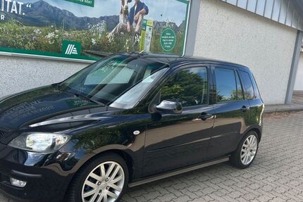Mazda 2 143.367 km 2.990 &euro; Karlsruhe 76185