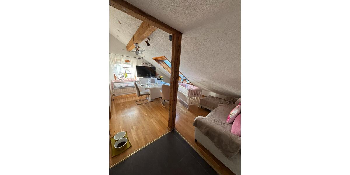 Dachgeschoßwohnung Kraichtal - 3 Zimmer, 65 m&sup2;, 670&euro; | Angebot:25638382