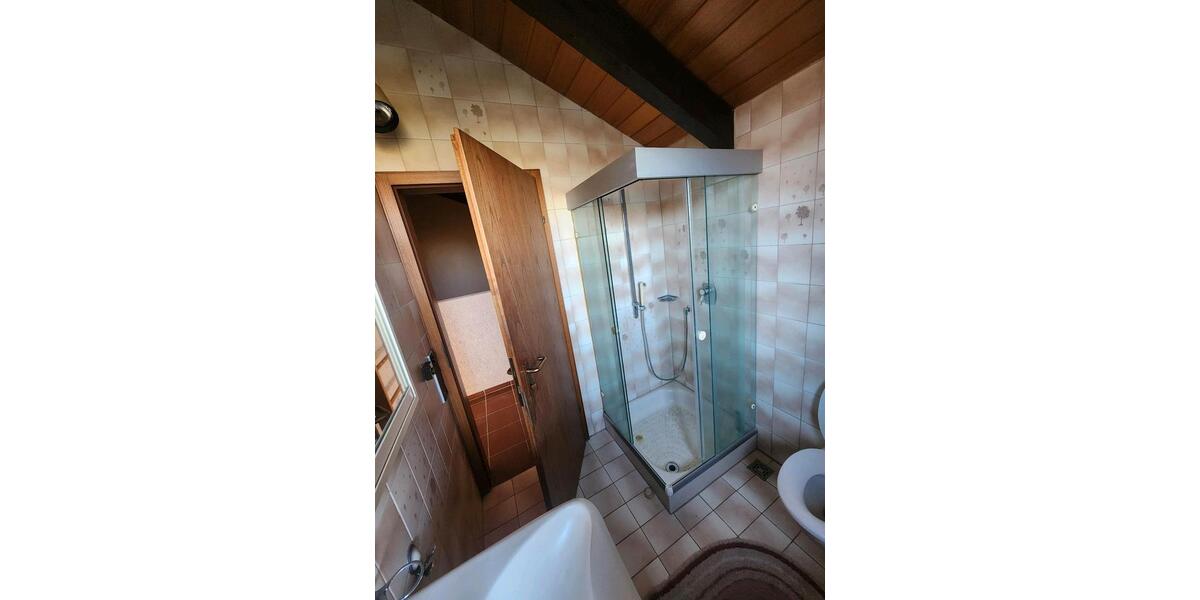 Einfamilienhaus Leonberg - 7.5 Zimmer, 187 m&sup2;, 790.000&euro; | Angebot:27217686