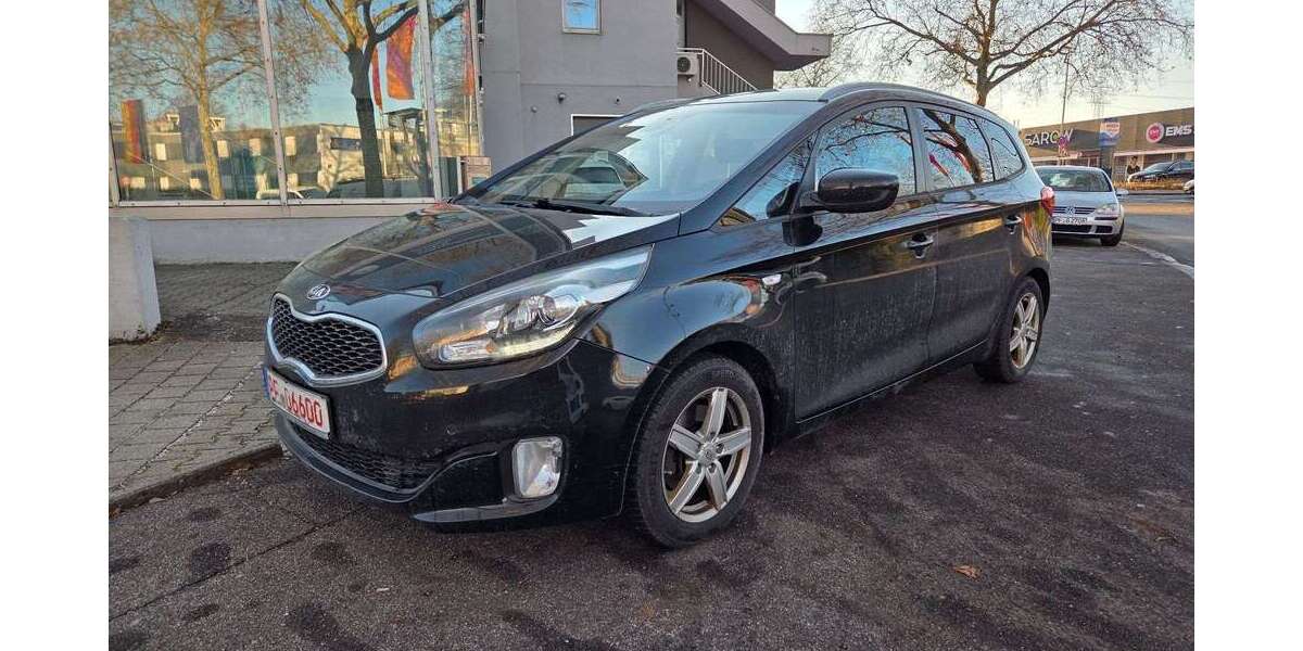 Kia Carens 90.000 km 9.989 &euro; Pforzheim 75179