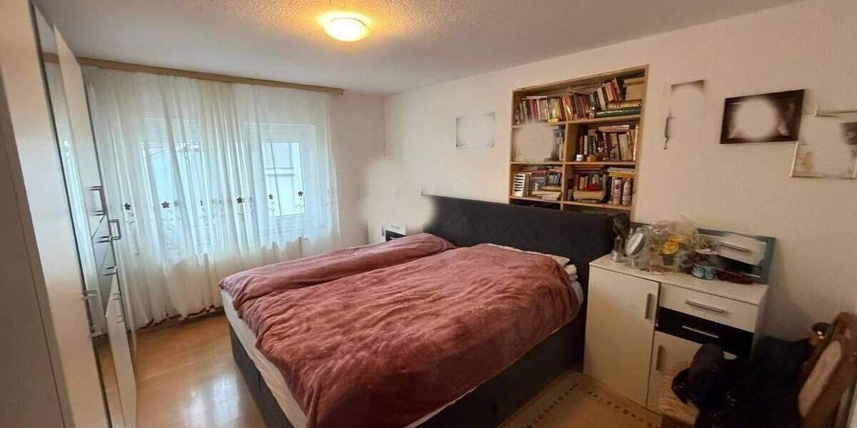 2 Familienhaus in Effringen zu verkaufen. 7 zimmer