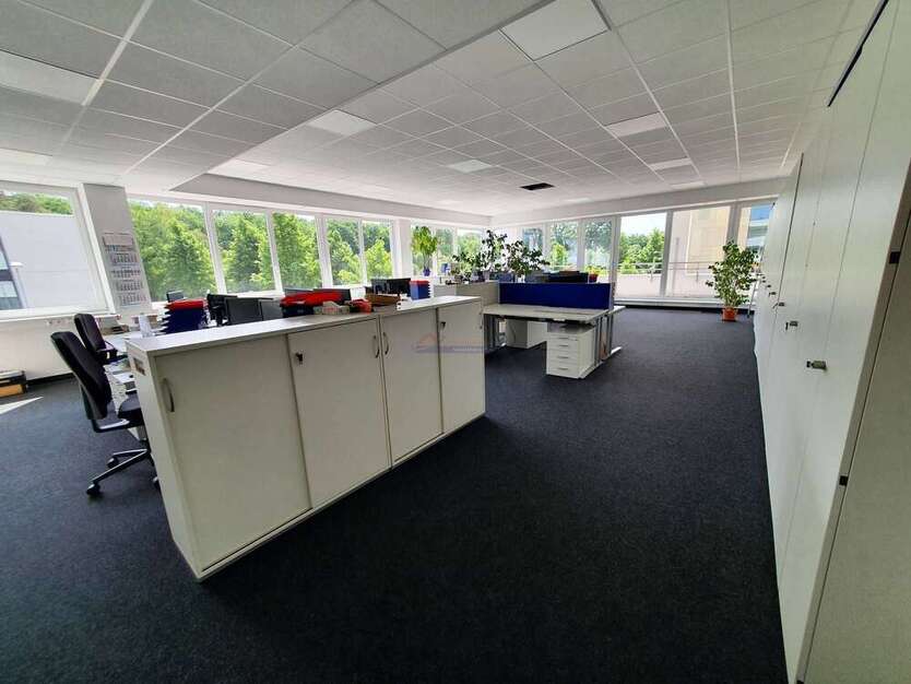 Büro in Karlsruhe 4.006,37 € 402.65 m²
