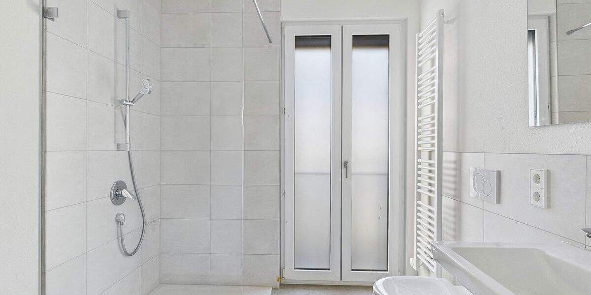 Etagenwohnung Sindelfingen Ost - 2 Zimmer, 60 m&sup2;, 1.200&euro; | Angebot:25732283