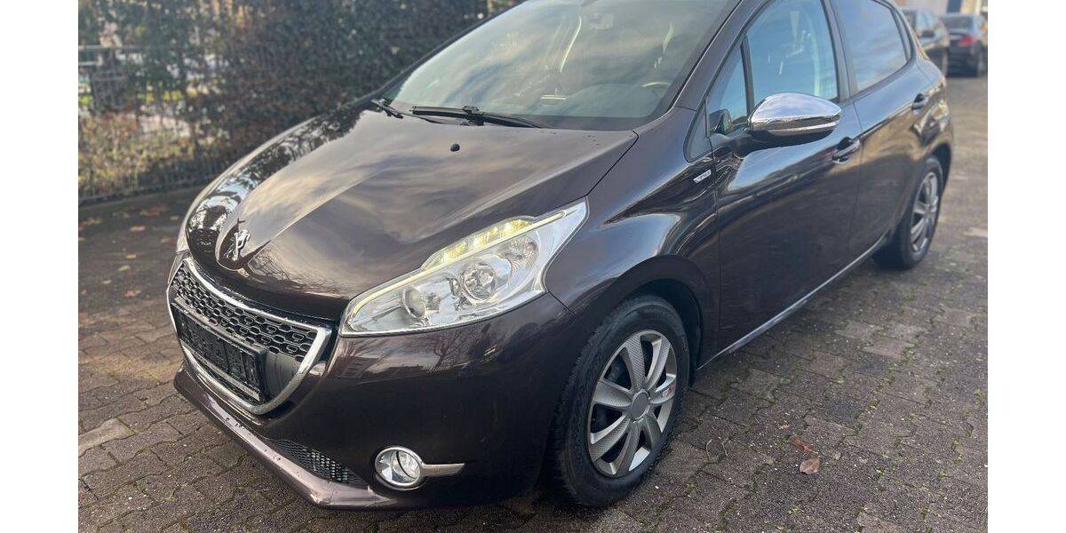 Peugeot 208 138.825 km 5.800 &euro; Sindelfingen 71065