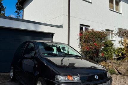 Fiat Punto 202.000 km 1.099 &euro; Karlsruhe 76139
