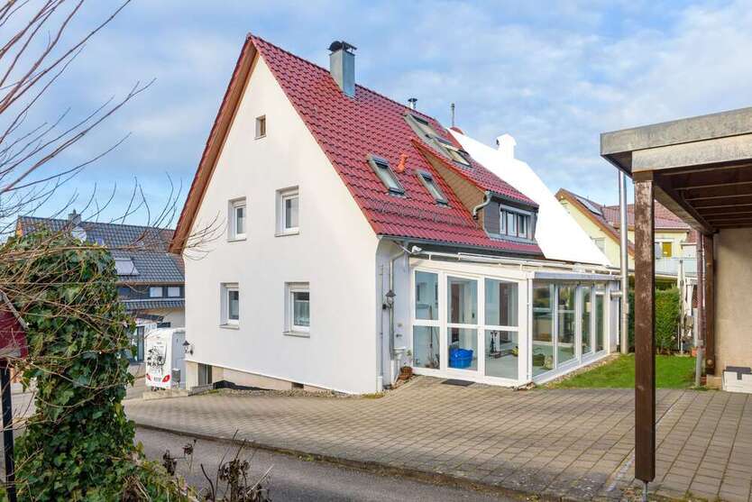Haus zum Kaufen in Pforzheim 389.000 € 124 m²