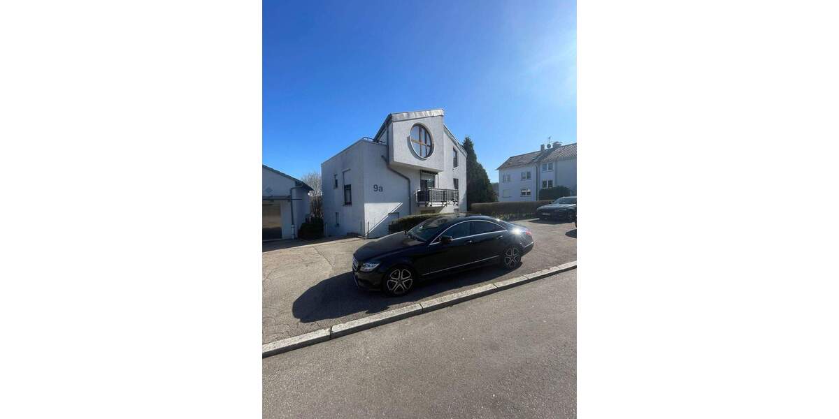 Wohnen über den Dächern: Helle 2-Zimmer-Wohnung mit Dachterrasse und Tiefgarage in Bestlage 2 zimmer