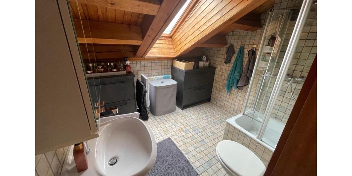 Reihenhaus Leonberg - 6 Zimmer, 205 m&sup2;, 1.850&euro; | Angebot:24248136