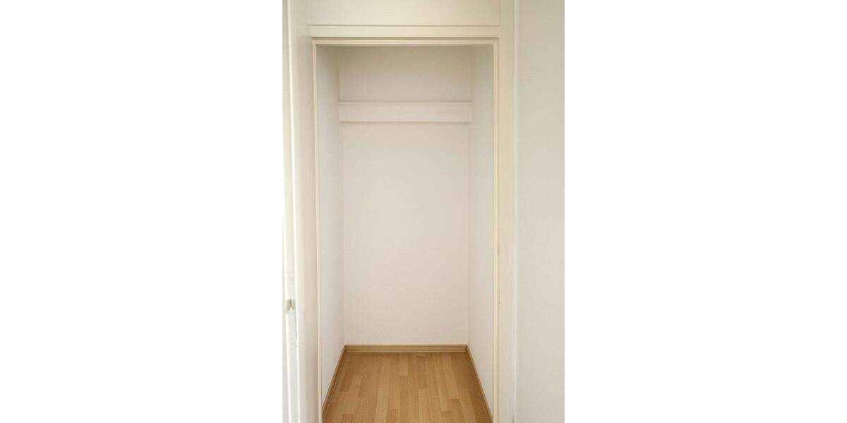 Leonberg: Gepflegte 4-Zimmer-Wohnung mit Südbalkon 4 zimmer