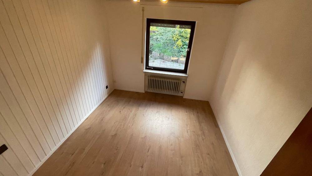 Mehrfamilienhaus, Wohnhaus Weil der Stadt - 6 Zimmer, 132 m&sup2;, 2.300&euro; | Angebot:25690065