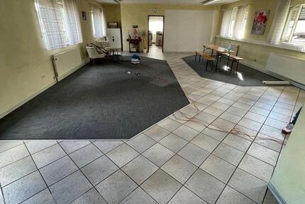 Büro zu vermieten