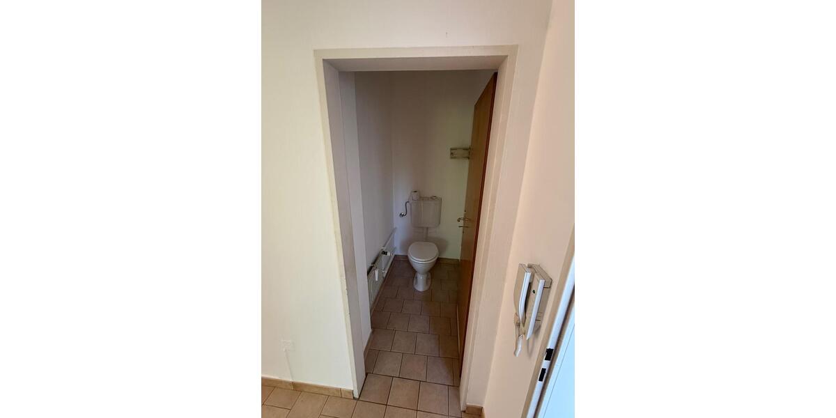 Etagenwohnung Pforzheim Weststadt - 3.5 Zimmer, 94 m&sup2;, 850&euro; | Angebot:26296430