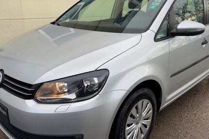 VW Touran 253.000 km 5.250 € Sindelfingen/Stuttgart 71069