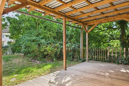 Einfamilienhaus mit Garten, Innenhof und SchuppenScheune zimmer