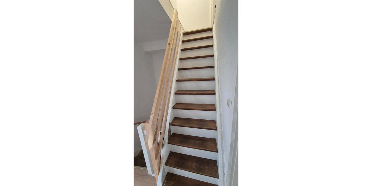 Geräumiges Reihenmittelhaus in traumhafter Lage - Blick über PF 6 zimmer