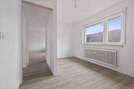 Wohnen zum Wohlfühlen - frisch sanierte 3-Zimmer-Wohnung mit Balkon & Gartenanteil 3 zimmer